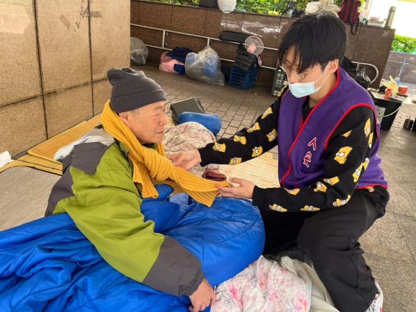 寒流急凍全台　低溫警戒拉響　人安北車緊急送暖1